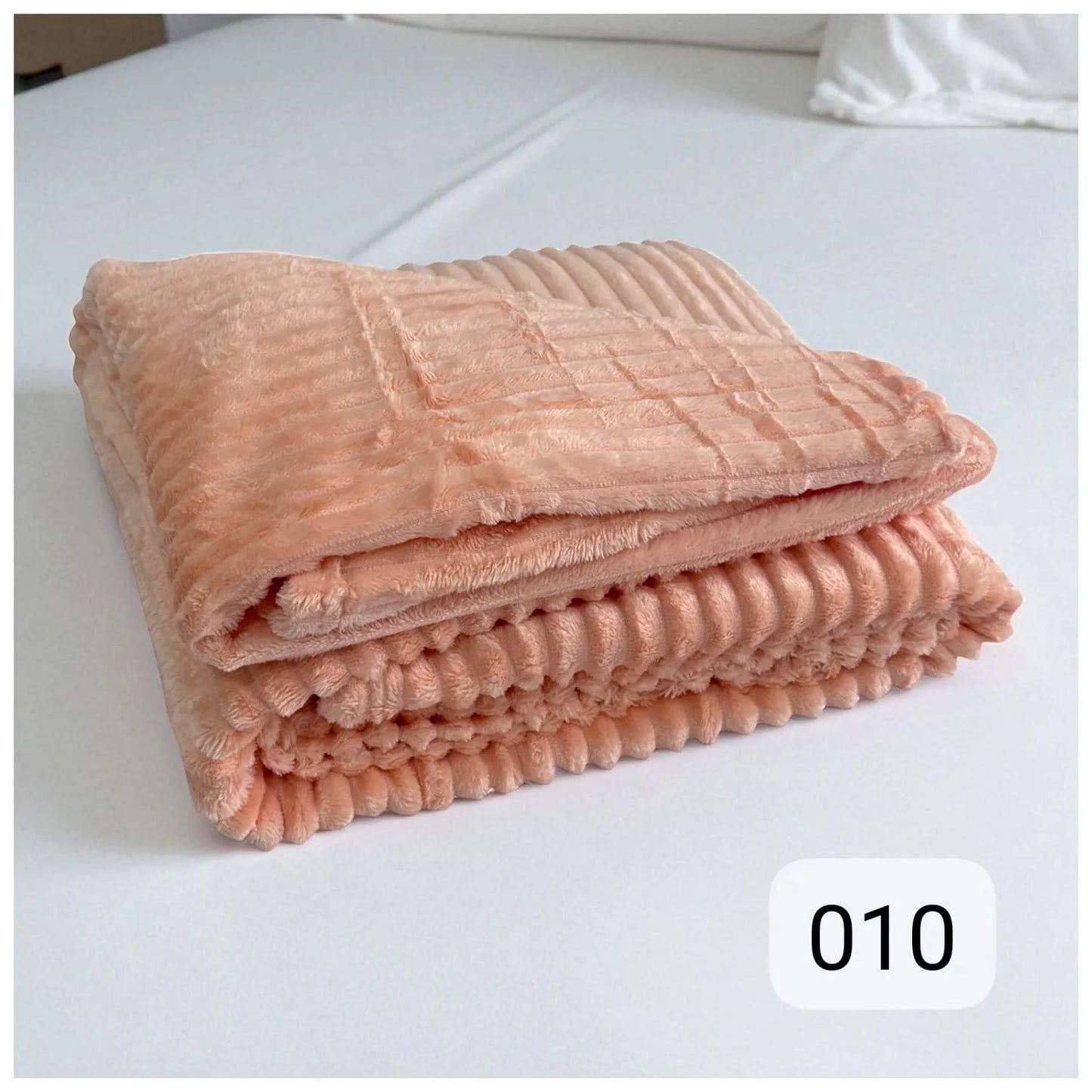 PAGA 1 LLEVA 2 | Cobija Térmica Extra Suave 220 cm x 200 cm